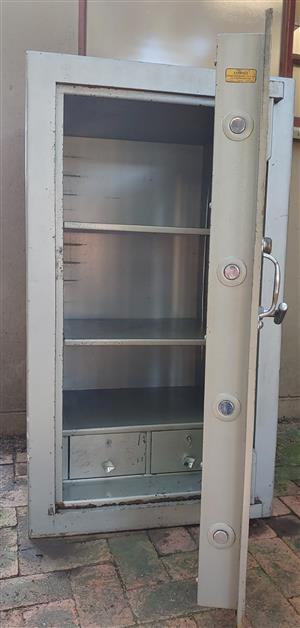 The Giant Security Safe