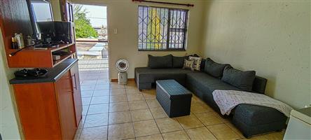 Spacious and Light-Filled Apartment in the Heart of Die Bult