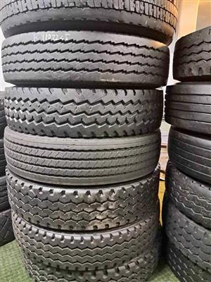11R22.5 GOOD SECONDHAND TRUCK TYRES IN STOCK