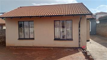 House available for rental in Protea Glen 