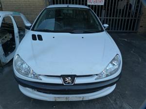 Peugeot 206 1.4 Petrol Manual 10FS White - 2006 SPARESBOYZ STRIPPING FOR SPARES