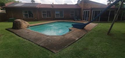 Delightful 4 Bedroom House with Amazing features in Dalpark Ext 5