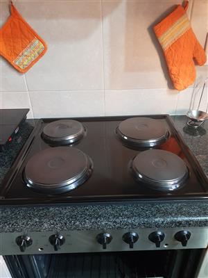 Second hand oven and 4 plate hob for sale