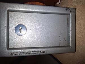 2nd hand mini wall safe.