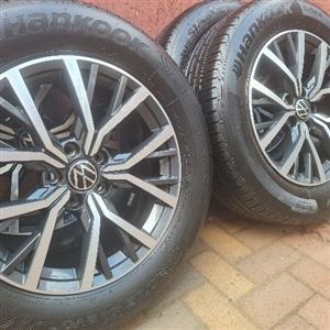 VW TIGUAN TULSA 17INCH OEM BRAND NEW MAGS AND TYRES 