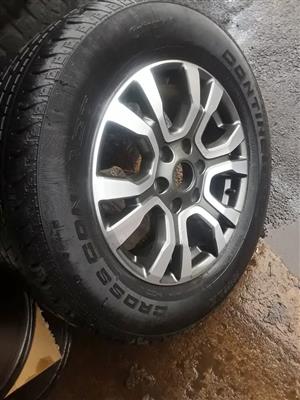Ford Ranger Wildtrack 18" mag with used 265/60/18 to use for spare wheel 