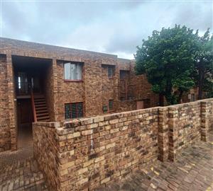 Apartment For Sale in Zwartkop