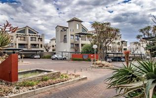 Sunny First-Floor 1 bedroom Apartment | Secure Complex