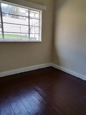 Room to rent in Houghton Estate