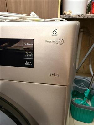 Whirlpool 6th sense washer/dryer 9kg/6kg, New, used twice.