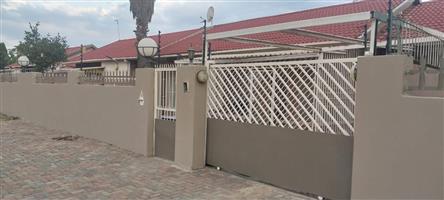 Modern, Secure & Move-In Ready | 3 Bedroom Townhouse in Rynsoord