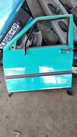 FIAT UNO LEFT FRONT DOOR