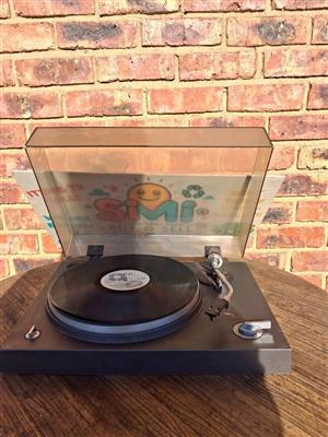 Vintage Kenwood KD-1500 Record Player / Turntable