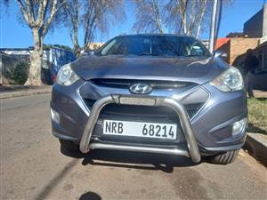 2013 HYUNDAI IX35 2.0 PETROL, AUTOMATIC, GREY, 77000KMS, R135,000, SPARE KEY, REVERSE CAMERA.