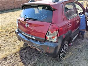 TOYOTA ETIOS CROSS STRIPPING FOR SPARES