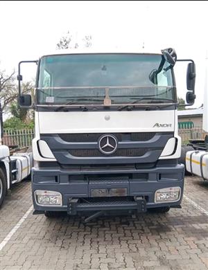 Mercedes Benz Axor 3340 6x4 Tractor Truck — Power, Quality & Real Value!