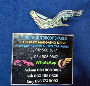 Kia Sportage Left Bonnet Hinge