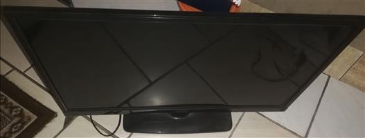 Aim tv 32 inch for sale used but it is in working condition 