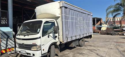 Hino 300. No4c. 815 Truck for sale. 5M side curtain rail.