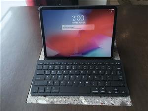 8 Months Of Applecare Apple Ipad Pro 11 Inch 256gb Wi Fi Junk Mail