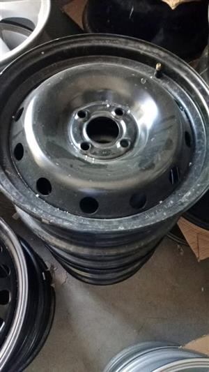 15" Nissan Np200 steel rim (4x100pcd) 