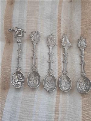 5 x Vintage Dutch Mustard Spoons. 