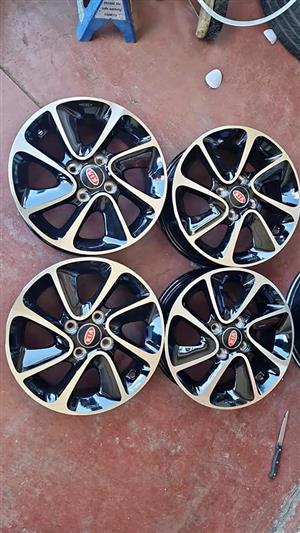 Kia picanto Brand new mags size 14
