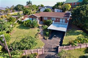 Elegant Coastal Retreat with Pool, Sea Views & Exceptional Entertaining Spaces