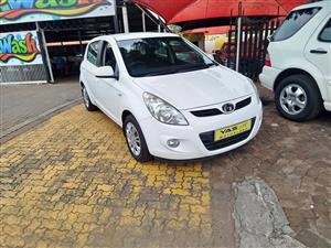 2010 HYUNDAI i 20 AUTO