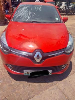RENAULT CLIO 6 900T SPARES
