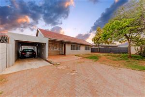 4 Bedroom Home In A Convenient Location