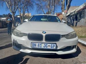 2013 BMW 316i Petrol, Automatic, White, 107000kms Reverse sensor, Leather seat