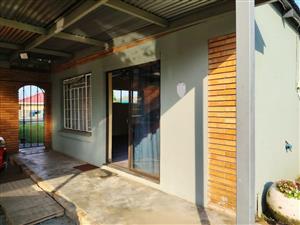 COMFORT MEETS TRANQUILITY – 1-BEDROOM SPACIOUS GARDEN COTTAGE TO LET