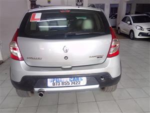 2011 model Renualt sandero stepway 1.6 engine capacity silver color mileage 115000km 