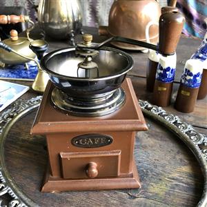 Vintage Brown "CAFE" Coffee Grinder - Retro Charm!