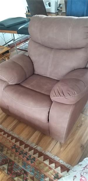 two piece  Grafton Everest lounge suite. 3 seater and 1 seater. Both recline. 