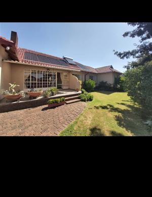 Spetacular Renovated Family Home !