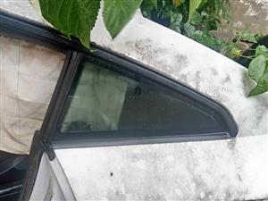 Audi TT 2015 left rear ¼ glass selling