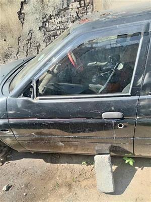 Ford escort mk6 left front door selling