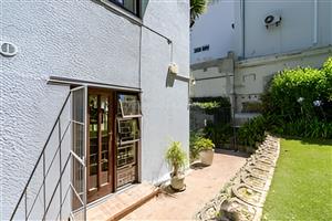 Spacious & Clean Studio Apartment in Gardens 