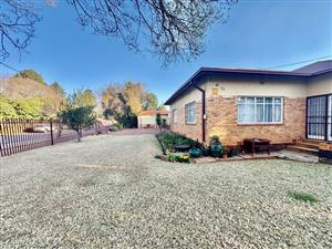 7-Bedroom Powerhouse on Prime Corner Stand – Renovate & Reap the Student Rental Rewards!