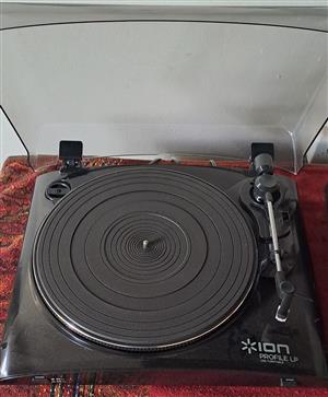 ICON profile LP Vinyl conversion turntable. Easy record conversion 