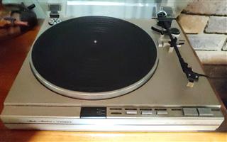 Fisher Turntable MT-135