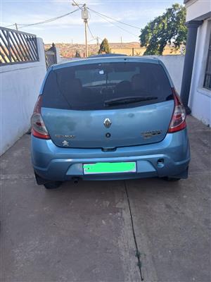 Renault Sandero 2011 1.6 stripping for spares
