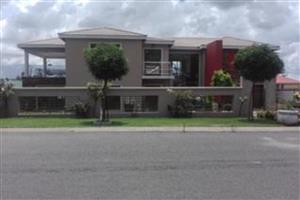 House For Sale in Ladybrand