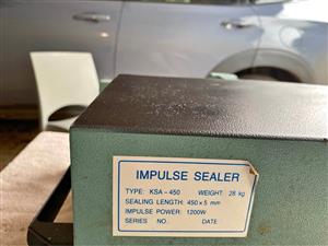 Impulse sealer automatic