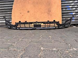 Mitsubishi XUV 700 Grill