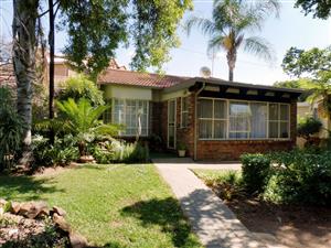 Townhouse For Sale in Hillcrest