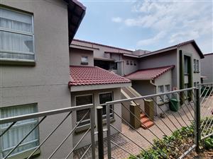 Absolutely stunning townhouse for sale on the banks of the Vaalriver