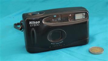 Nikon EF200 camera